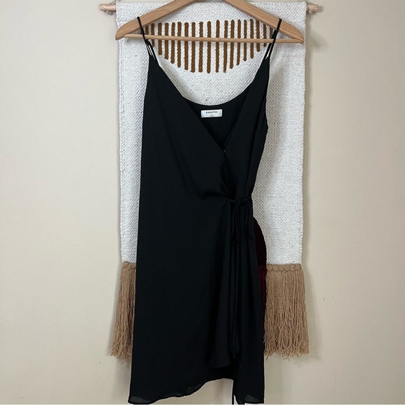 ARITZIA BABATON WALLACE DRESS SLVS BLAXK SIZE SMALL - Picture 2 of 8